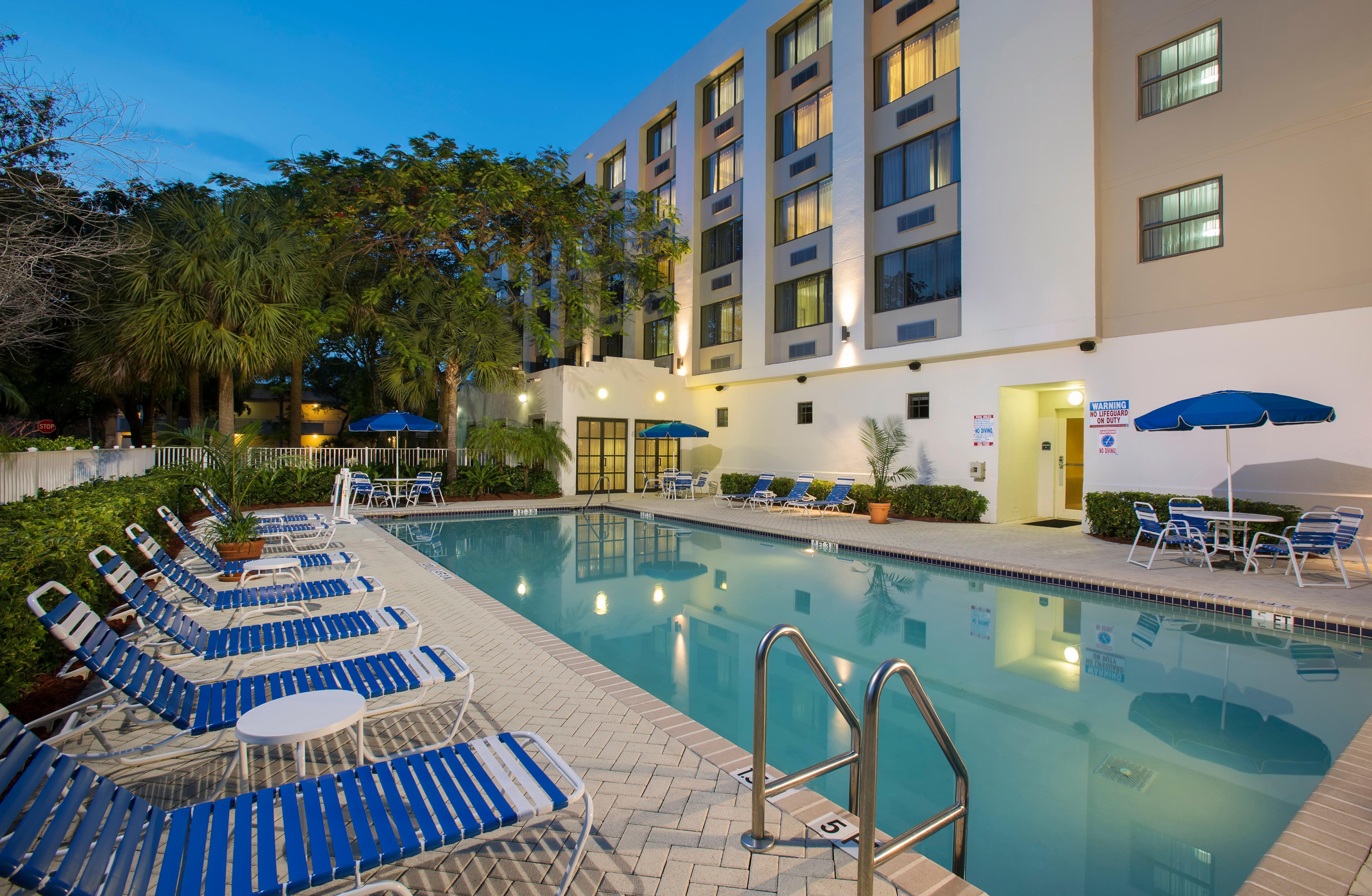 Holiday Inn Express Hotel & Suites Ft. Lauderdale-Plantation By Ihg מראה חיצוני תמונה